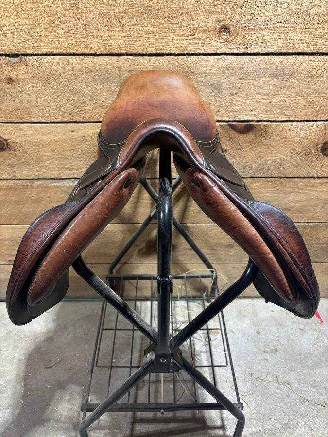 ADT - ARC DE TRIOMPHE 16.5 inch arc de triomphe saddle for sale (3)