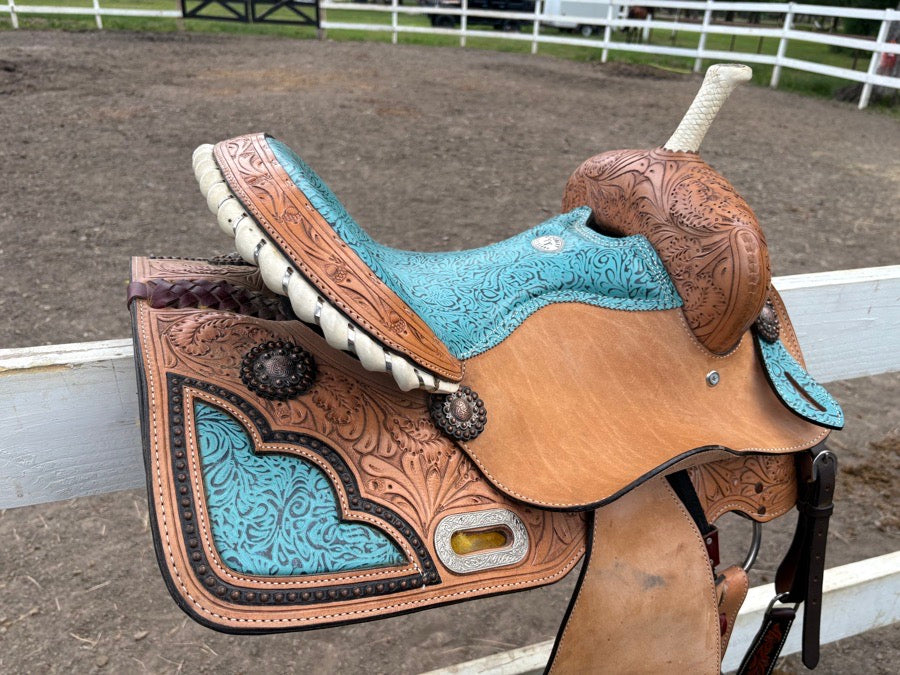 DOUBLE TT Double T saddle. size 14, with matching tack (2)