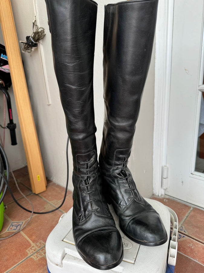 Ariat tall 8.5 riding boots