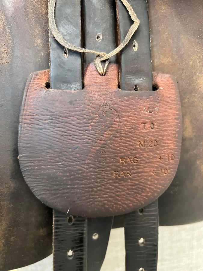 17.5 2017 Antares saddle