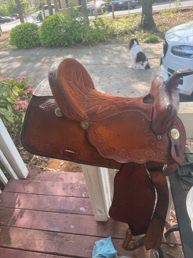 Other Stunning silver concho western saddle (3)
