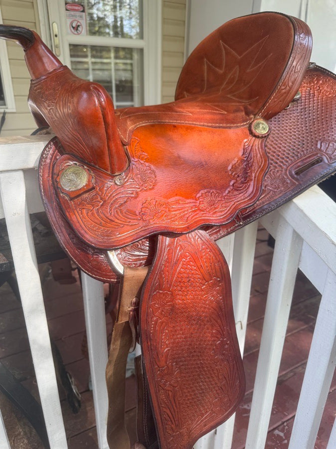 Other Stunning silver concho western saddle (4)