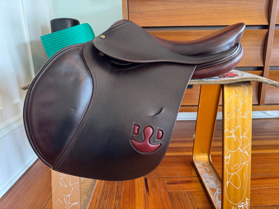16” Bruno Delgrange Partition Jump Saddle - Like New!