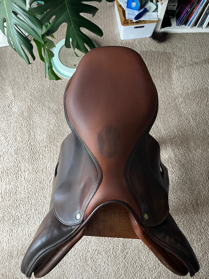 17.5” Devoucoux Oldara