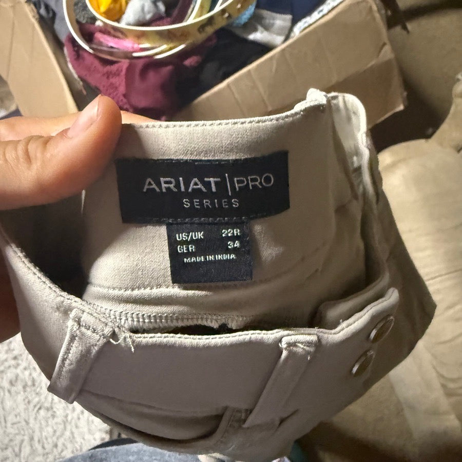 Women’s Size 22 Tan Ariat Knee Patch Horseback Riding Breeches. Good Condition.