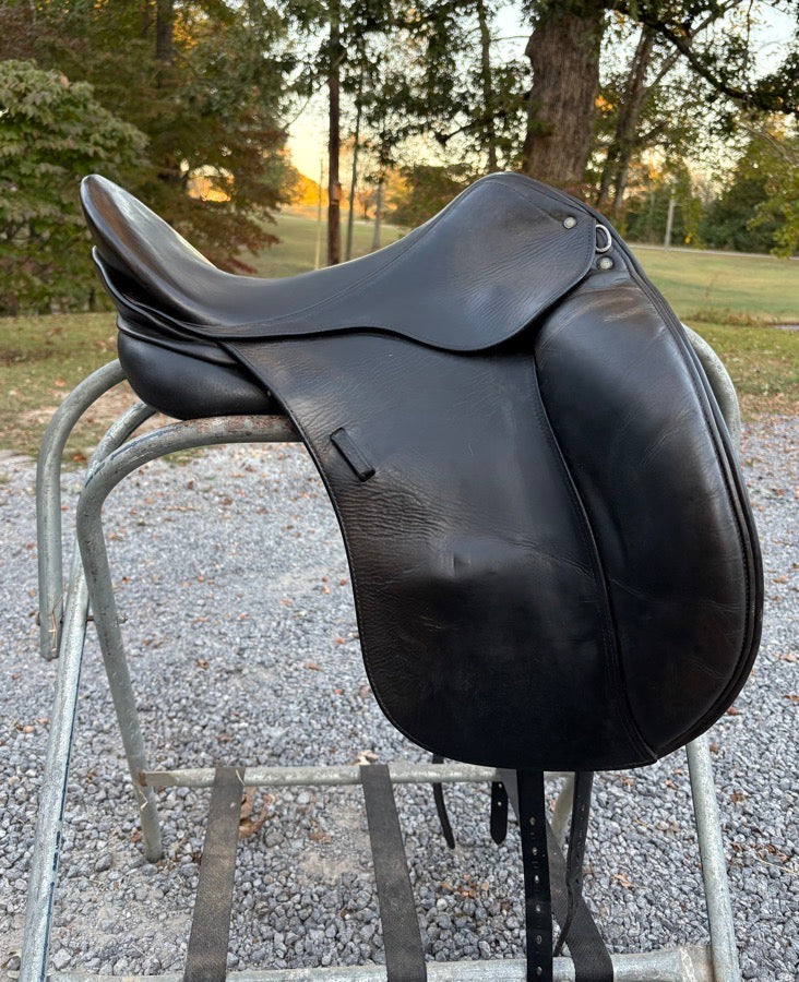 SCHLEESE 17.5” Schleese Wave Dressage Saddle
