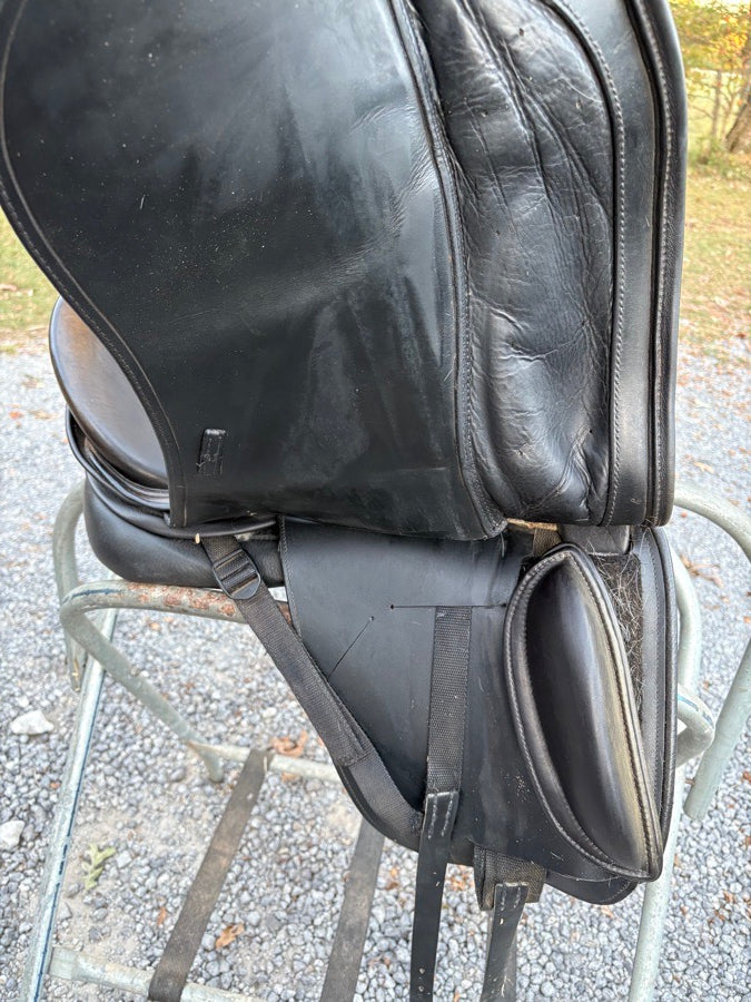 SCHLEESE 17.5” Schleese Wave Dressage Saddle (2)