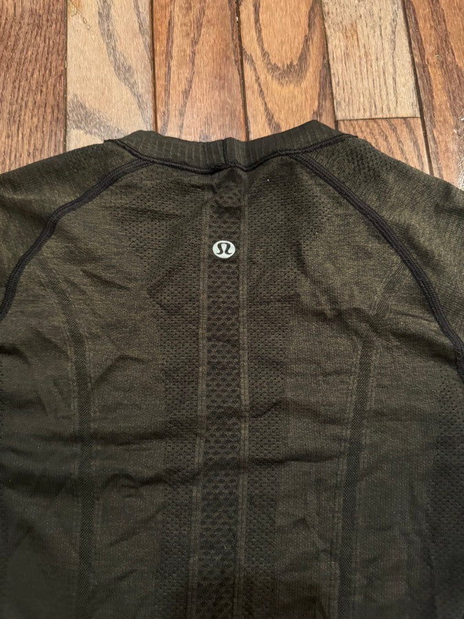 Lulu Lemon Short Sleeve Shirt