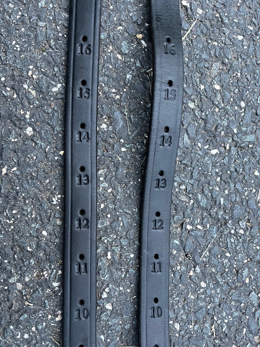 Nunn Finer 48” Black Leathers
