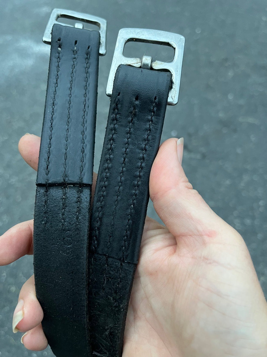 Nunn Finer 48” Black Leathers