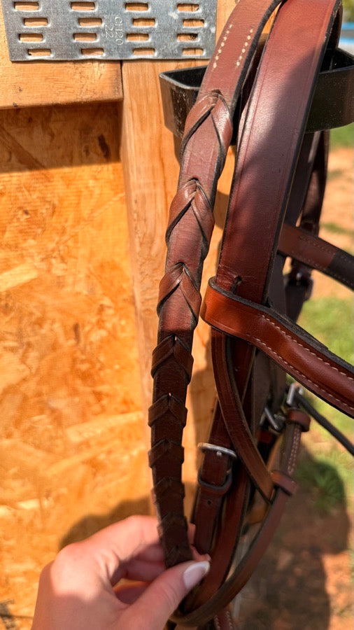 BATES Hunter Bridal with Reins. (2)