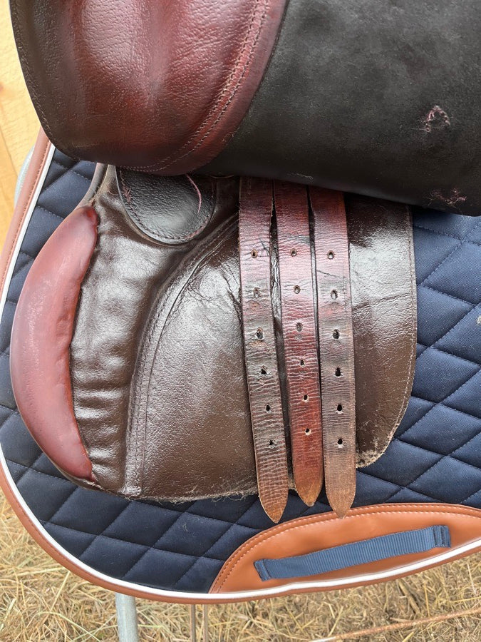 OTHER 17” M CC jump saddle (3)