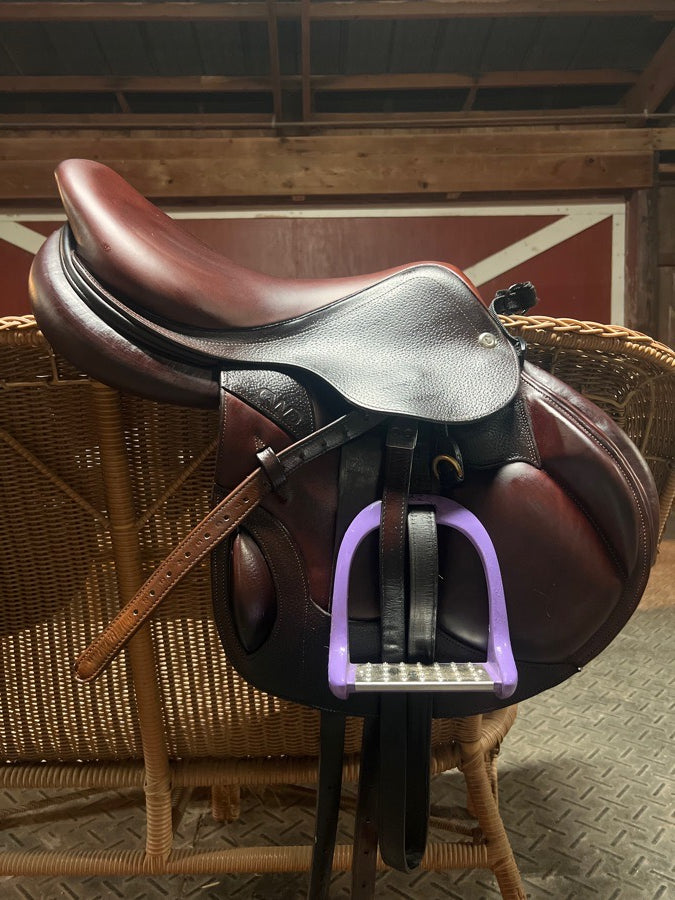 2021 CWD SE12 17.0 1AA  Monoflap  Jump Saddle