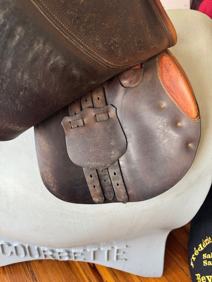 BUTET 18” 2004 Butet Saddle - L Seat - 2 Flaps (5)