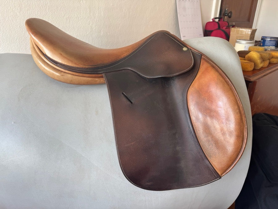 BUTET 18” 2004 Butet Saddle - L Seat - 2 Flaps (8)