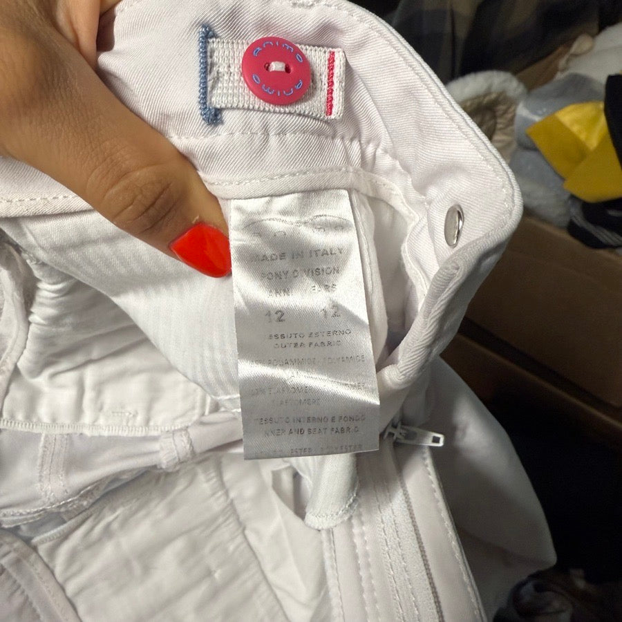 Girl’s Size 12 White Animo Knee Patch Horseback Riding Breeches. Good Condition.