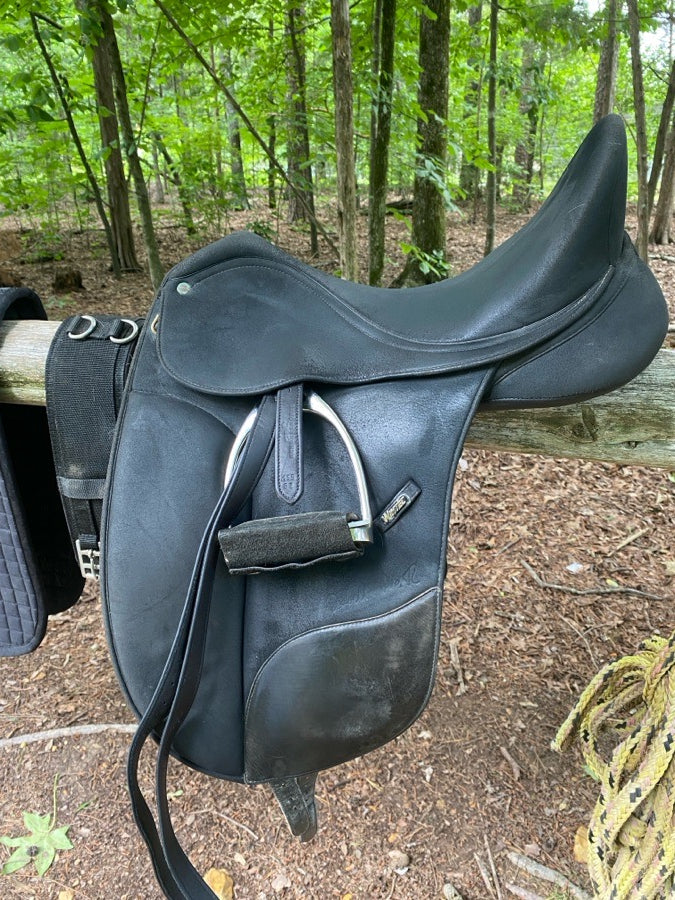 18” Isabell Werth Wintec Dressage Saddle