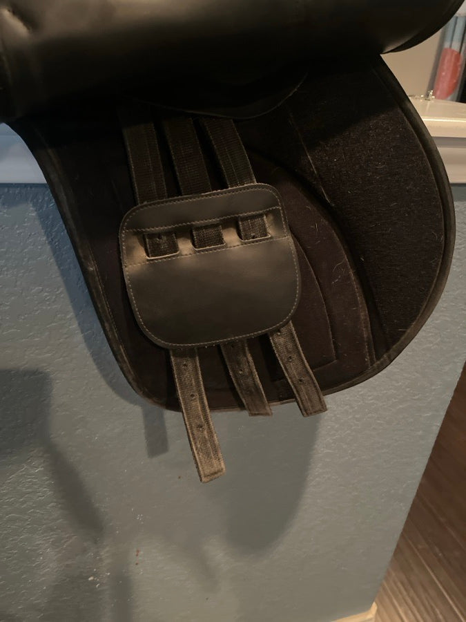 KINCADE 16.5” Kincade ap saddle (6)