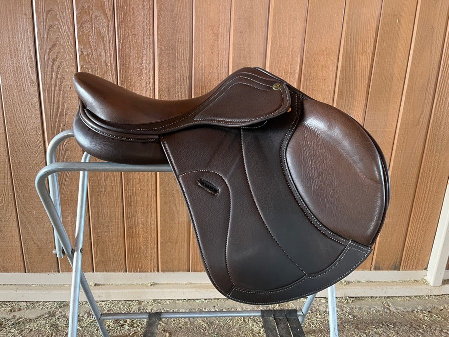 HDR - HENRI DE RIVEL 17" HDR Galia Close Contact Saddle (2)