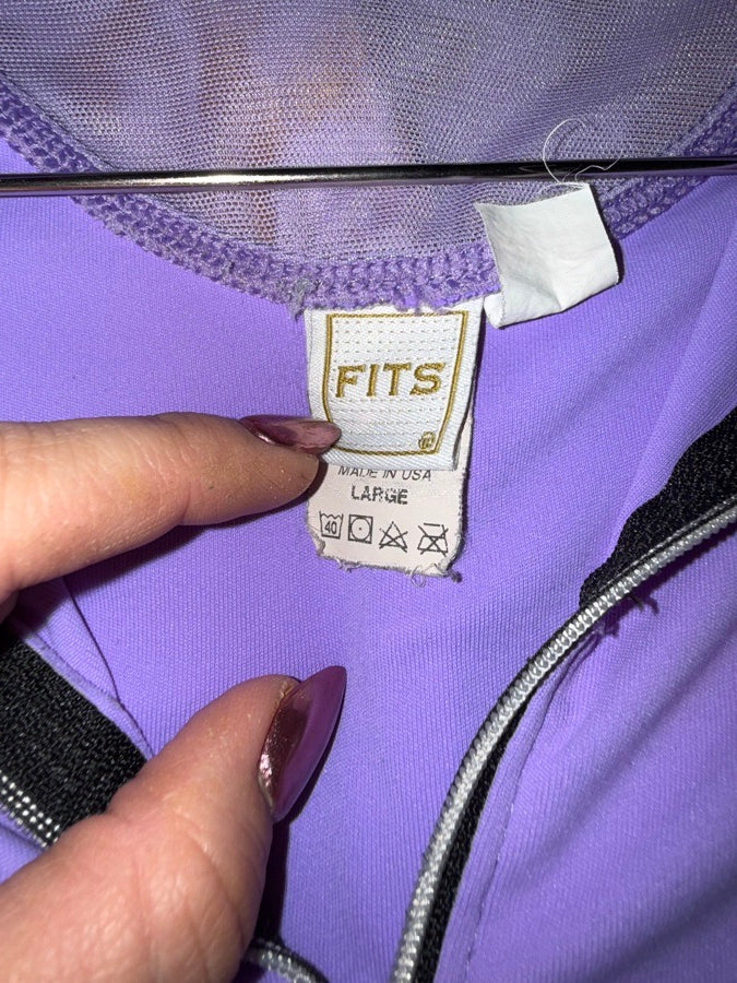 Fits lavender sunshirt