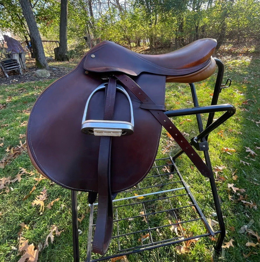 The Legend Made in England 16.5” English Saddle