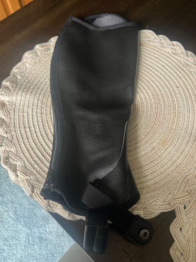 SAXON Saxon Equileather™ Half Chaps (4)
