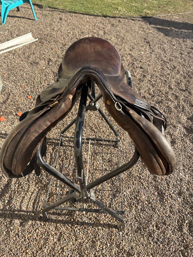 STUBBEN 18” Saddle (3)
