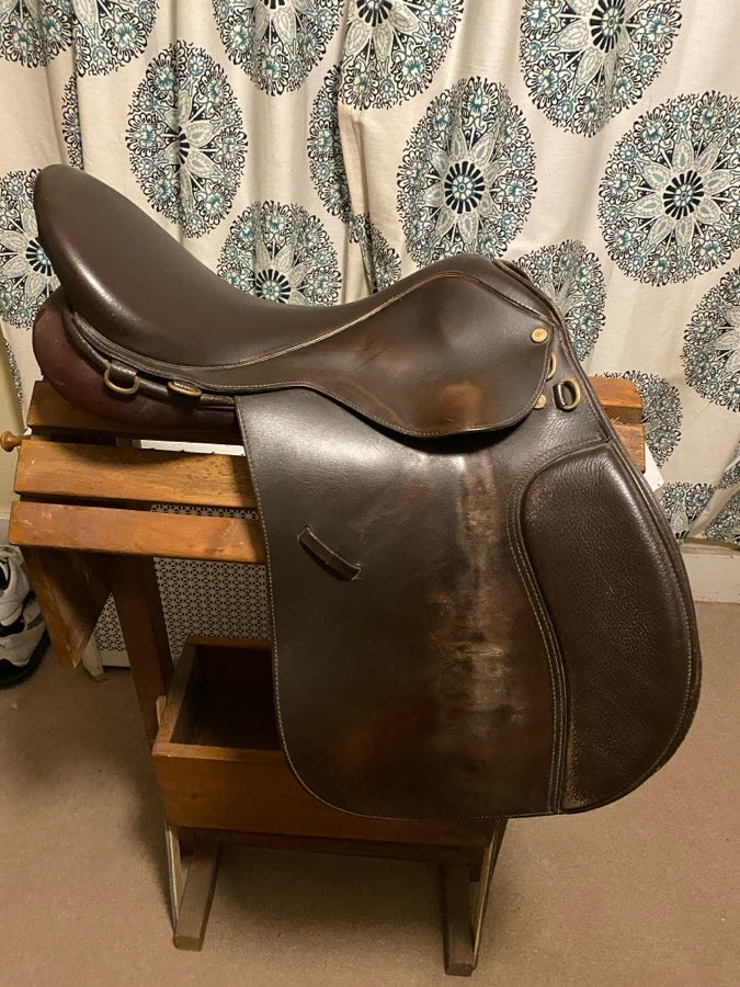 18” Collegiate AP saddle