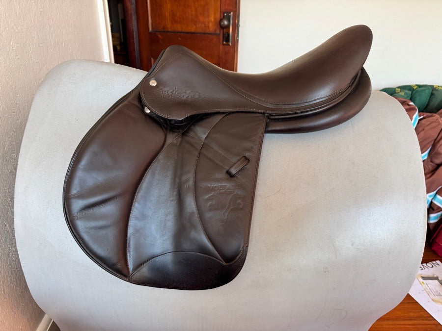 VOLTAIRE 18” Voltaire Stuttgart PRO Saddle - 2018 - 3A - Full Buffalo