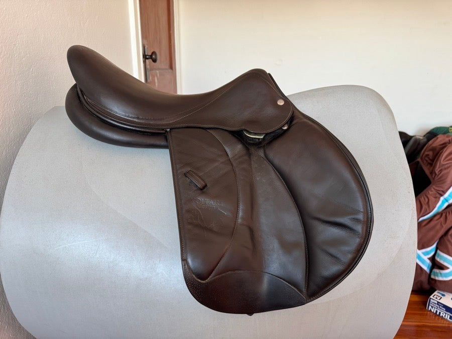 VOLTAIRE 18” Voltaire Stuttgart PRO Saddle - 2018 - 3A - Full Buffalo (2)