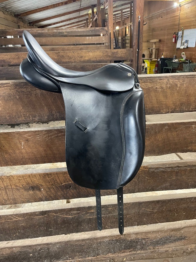 Thornhill Klasse dressage saddle
