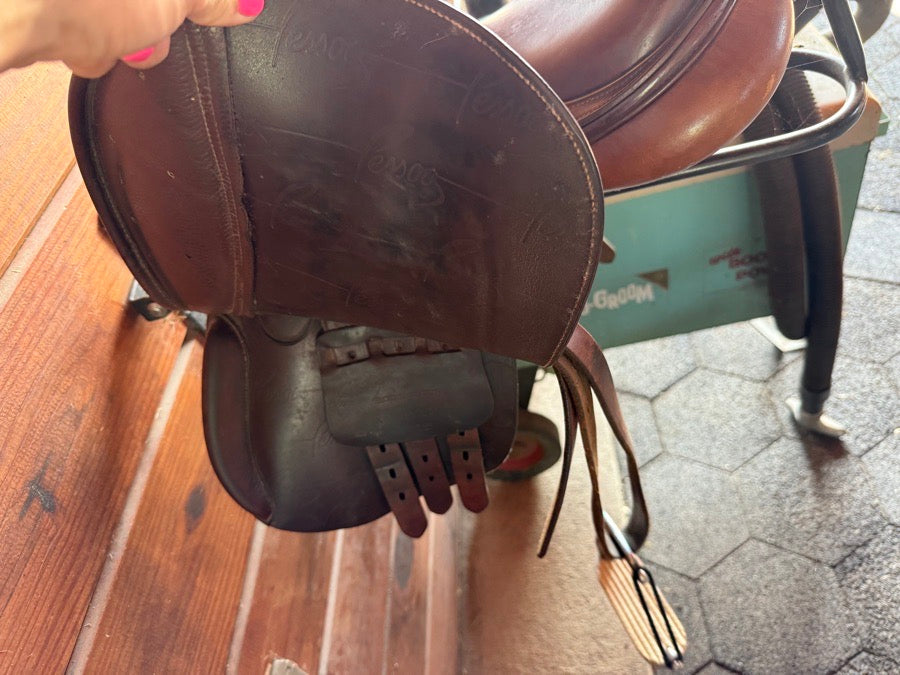 ALESSANDRO ALBANESE 15” Pessoa saddle (6)