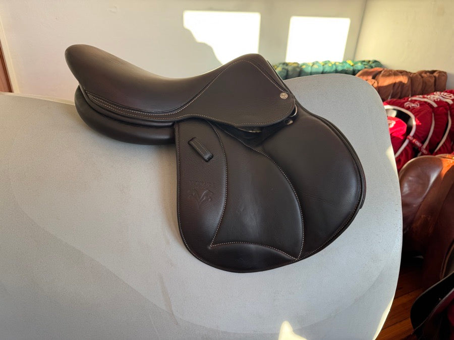 VOLTAIRE 15.5” 2022 Voltaire Welli Child / Pony Saddle - Full Buffalo - MINT! (2)