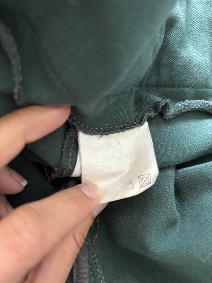 30R Piper knit, green with orange, knee patch. Good condition