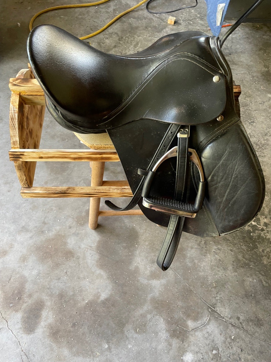 English saddle