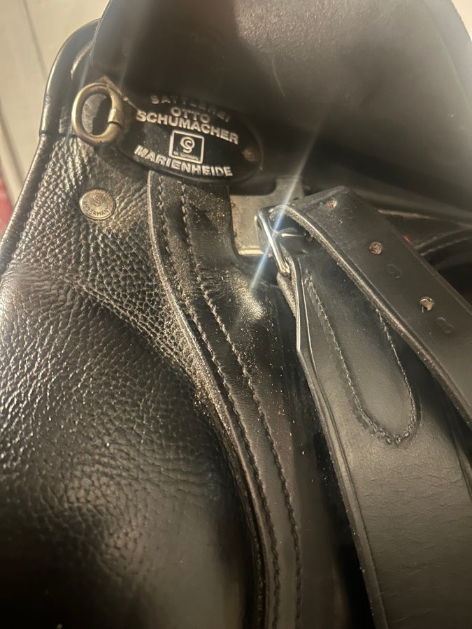 OTTO SCHUMACHER 17.5” Dressage Saddle (3)