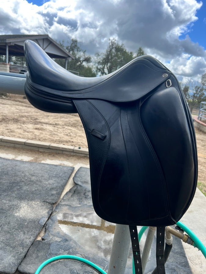 2018 Equipe Glamour 17” medium wide tree