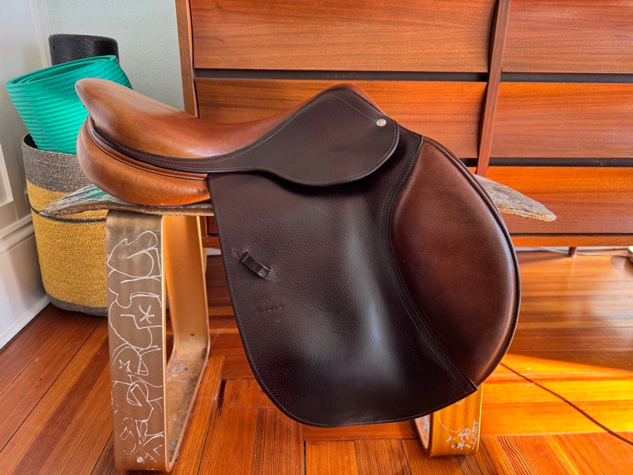 17.5” 2014 CWD SE01 Jump Saddle - 3L Flaps