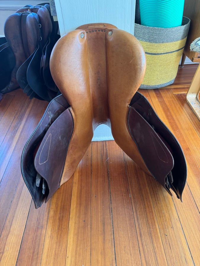 17.5” 2014 CWD SE01 Jump Saddle - 3L Flaps