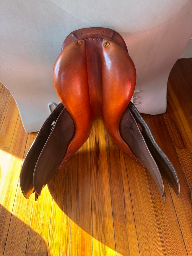 BUTET 16.5” Butet Saddle (8)