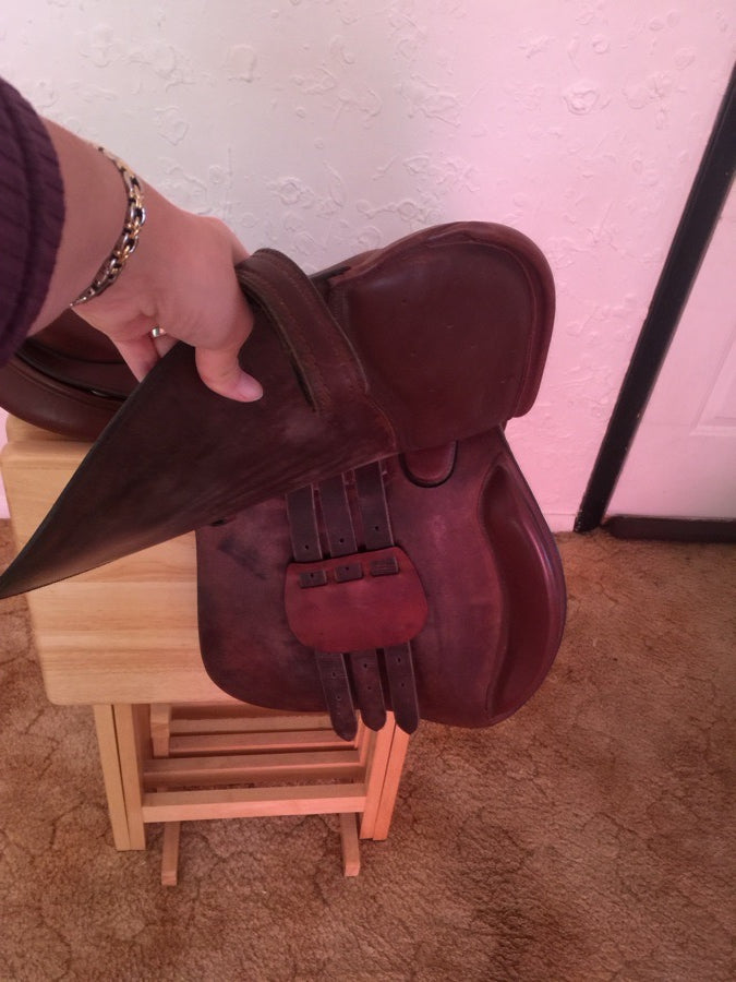 CROSBY Crosby XL Close Contact 17” Saddle w/ Leathers (4)
