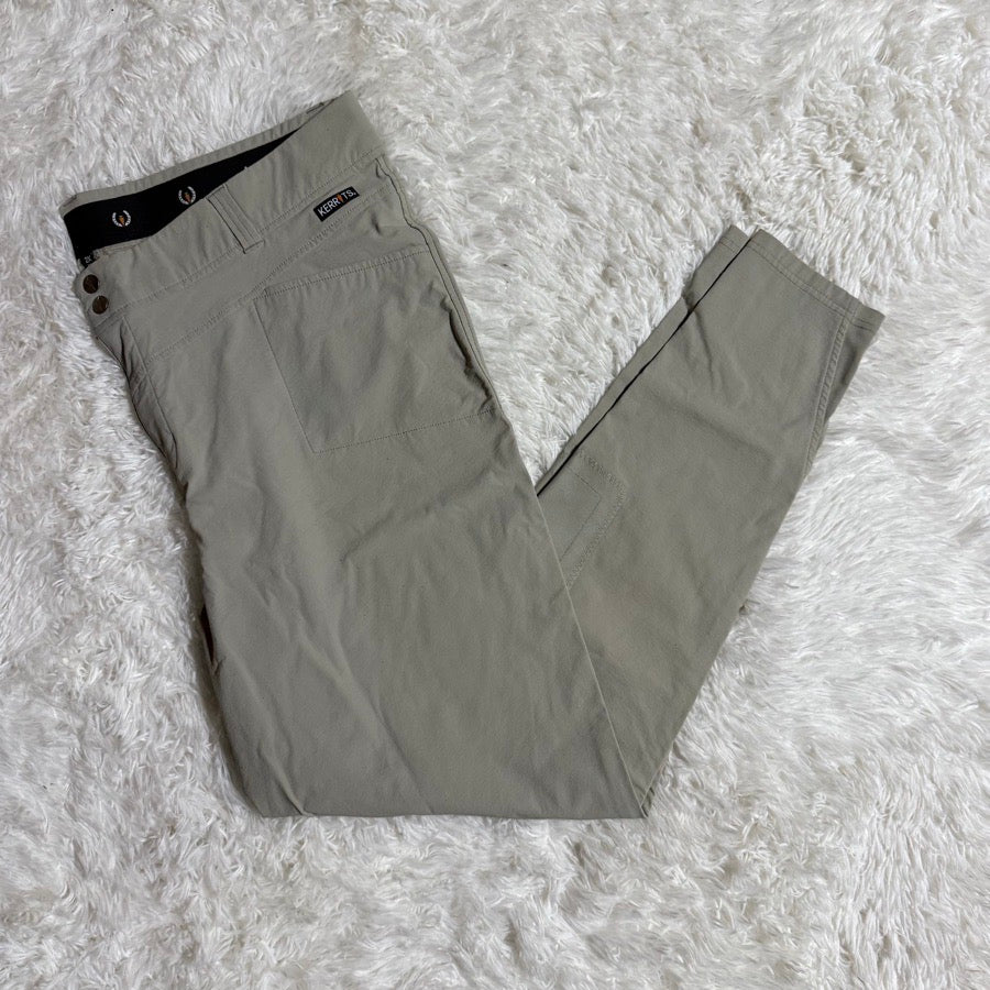 KERRITS Women’s Size 2X Tan Kerrits Knee Patch Horseback Riding Breeches. Some pilling.