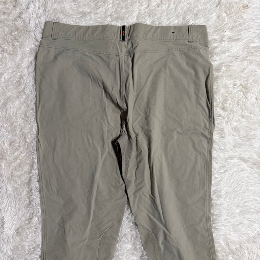 KERRITS Women’s Size 2X Tan Kerrits Knee Patch Horseback Riding Breeches. Some pilling. (5)