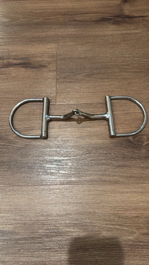 Myler Single Joint Smooth Mouth D Ring. Size 5 1/2"