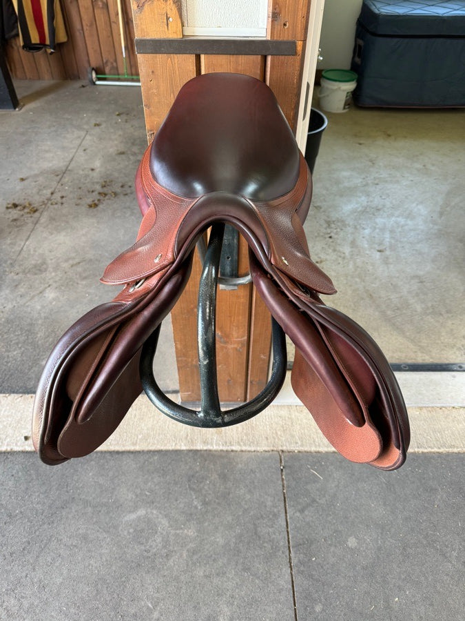 17.5” Meyer Selles Act 1 Jumping Saddle (2021)