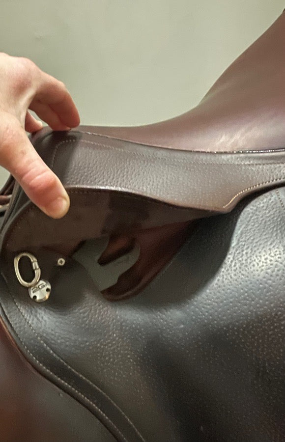Beautiful CWD 2GS 4C in Excellent Condition with Long Forward Flap