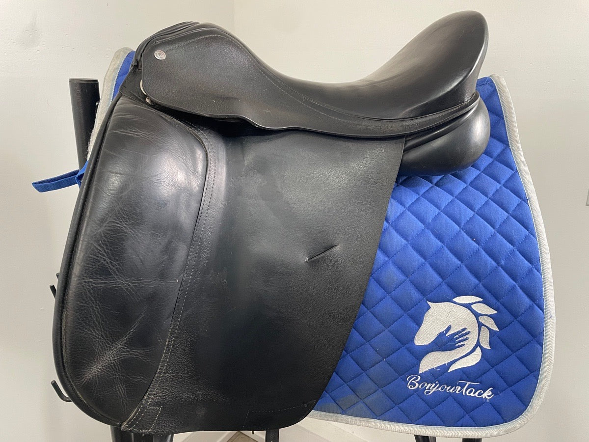 17.5” Custom Advantage  - 2007 - adjustable medium wide