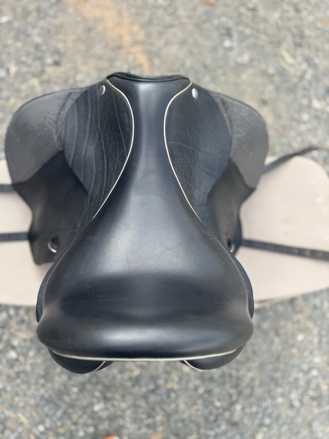 FRANK BAINES Frank Baines 18” Dressage Saddle (2)