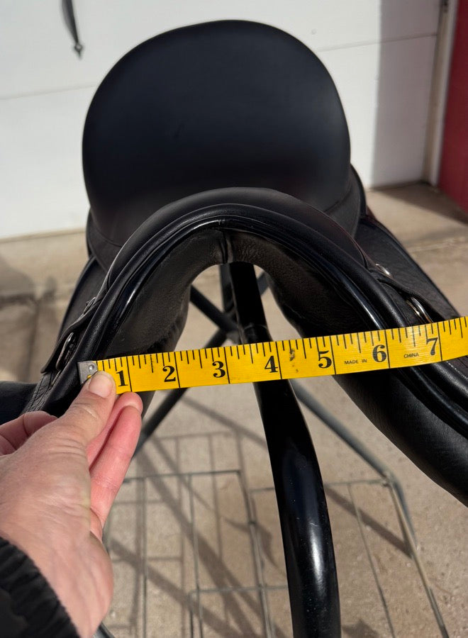 OTHER Superior Saddlery Dressage Saddle (8)