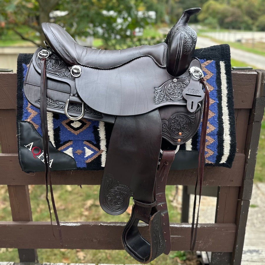 Tucker Meadow Creek 17.5 seat w/full skirt + wide tree